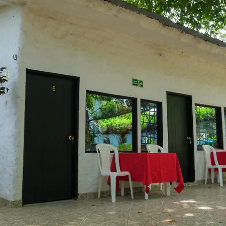 Centro Recreacional Villa Clarita-3